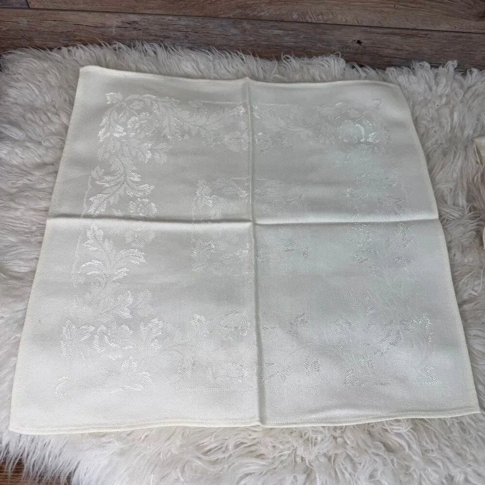 Vintage Table Cloth Napkins Floral Print Set of 7 Cream Color READ